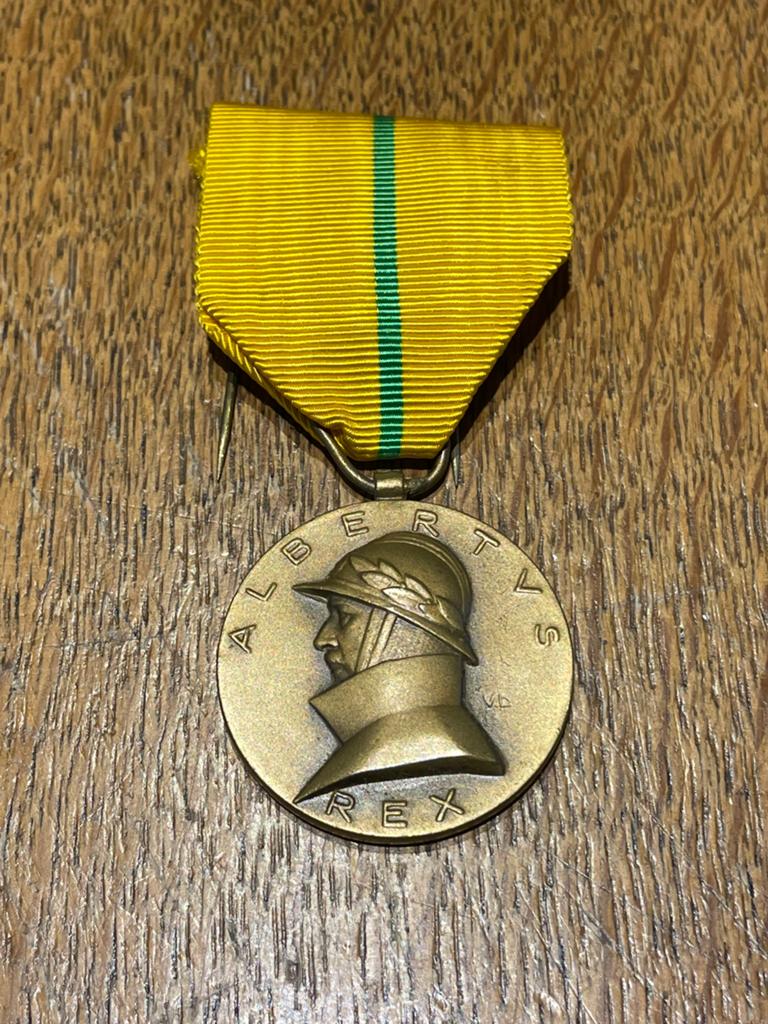 Herinneringsmedaille Regeerperiode van Albert I (1909–1934, Verzamelen, Verzenden, Embleem of Badge