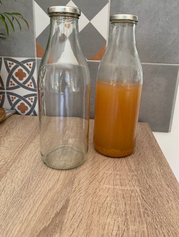 Lot de 123 bouteilles en verre transparent-1 litre, Comme neuf, Verre, Enlèvement, Autres types