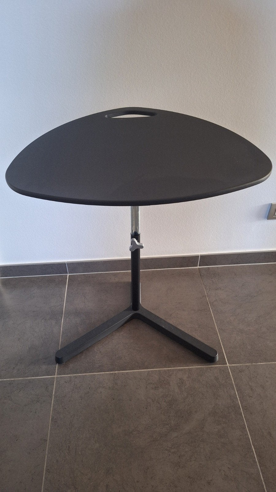 ideaal voor kot studente Laptop & bijzettafel  12€, Ophalen