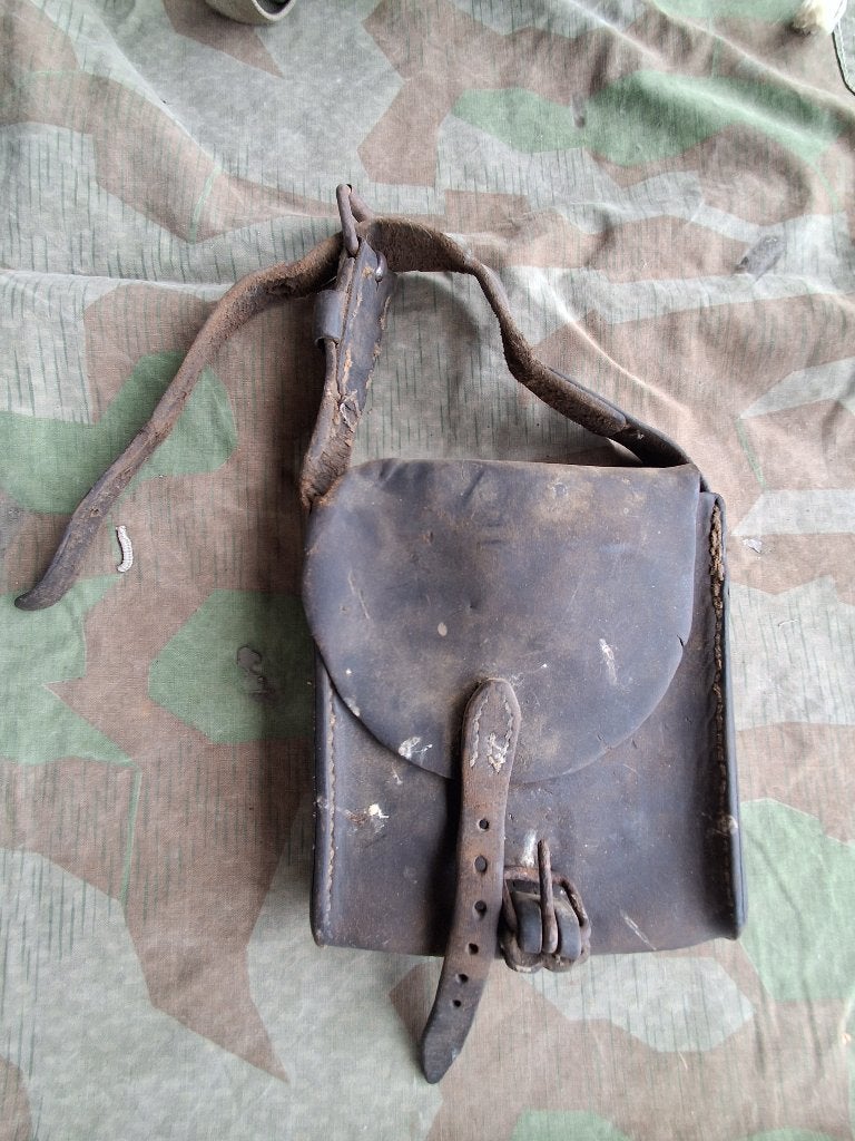 petite sacoche en cuir hippomobile ww1, Enlèvement ou Envoi, Armée de terre, Autres types