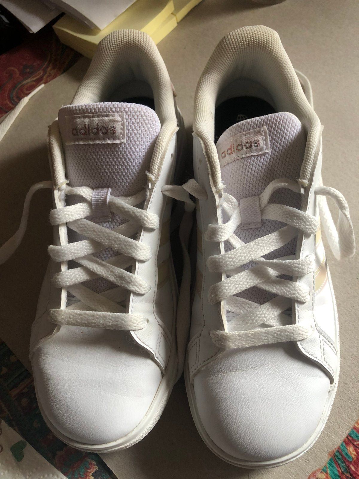 Baskets p 35 et vetem fille 10/12 ans, Enlèvement ou Envoi, Comme neuf, Vêtements