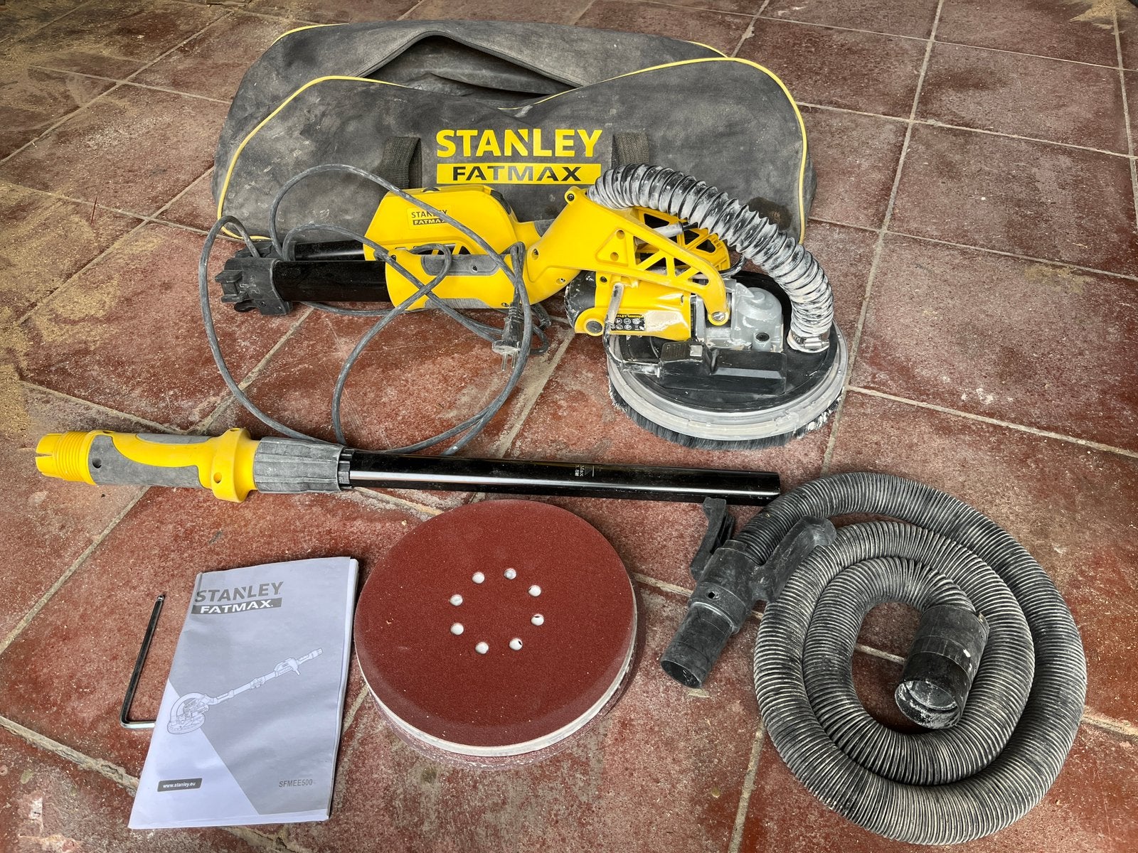 Ponceuse girafe stanley fatmax 750w SFMEE500S, Bricolage & Construction, Enlèvement, Comme neuf