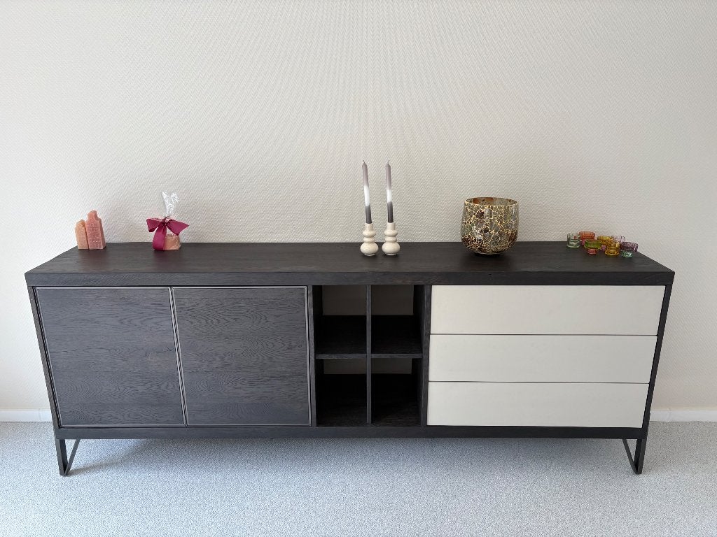 Dressoir (Henders & Hazel), Huis en Inrichting, Ophalen, Gebruikt, Met lade(s), 200 cm of meer