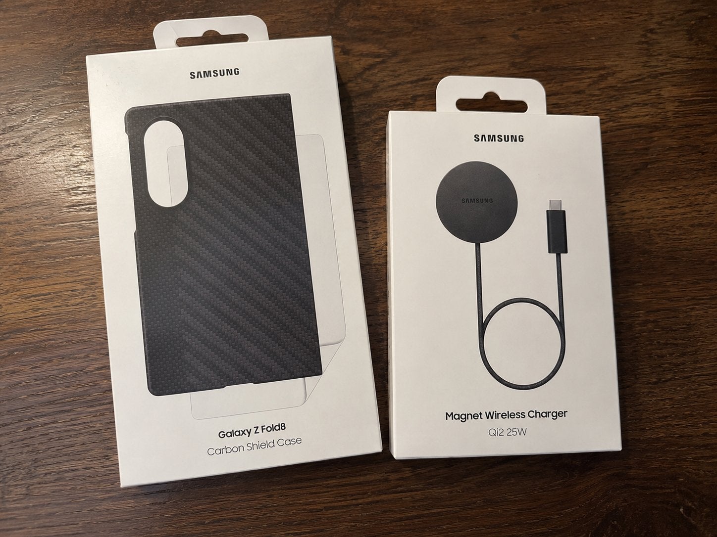 Coque Carbon Samsung Z Fold 8 + Chargeur magnétique Qi2, Enlèvement ou Envoi, Comme neuf