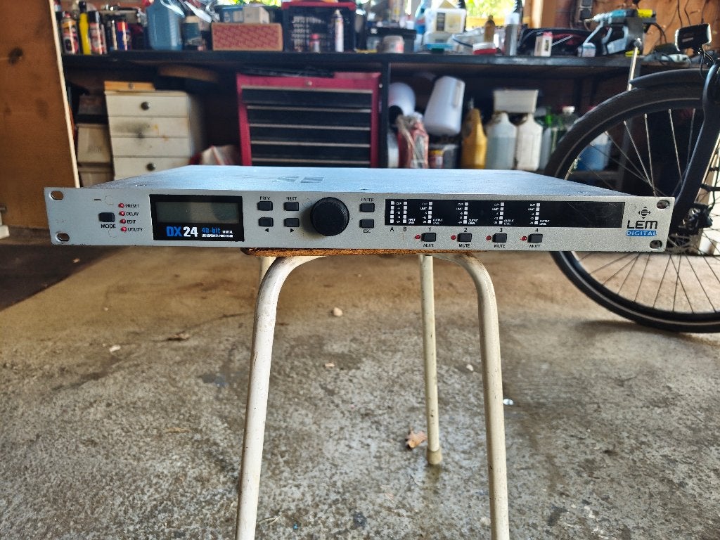 Lem dx24 digitale crossover, TV, Hi-fi & Vidéo, Appareils professionnels, Utilisé, Audio, Enlèvement
