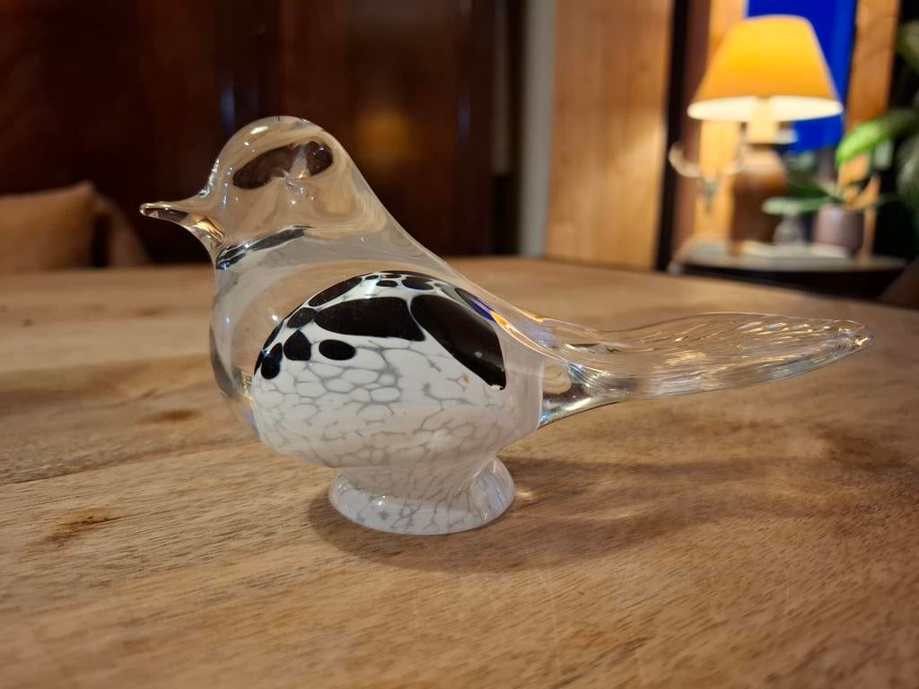 Glazen vogel beeldje – zwart/wit
