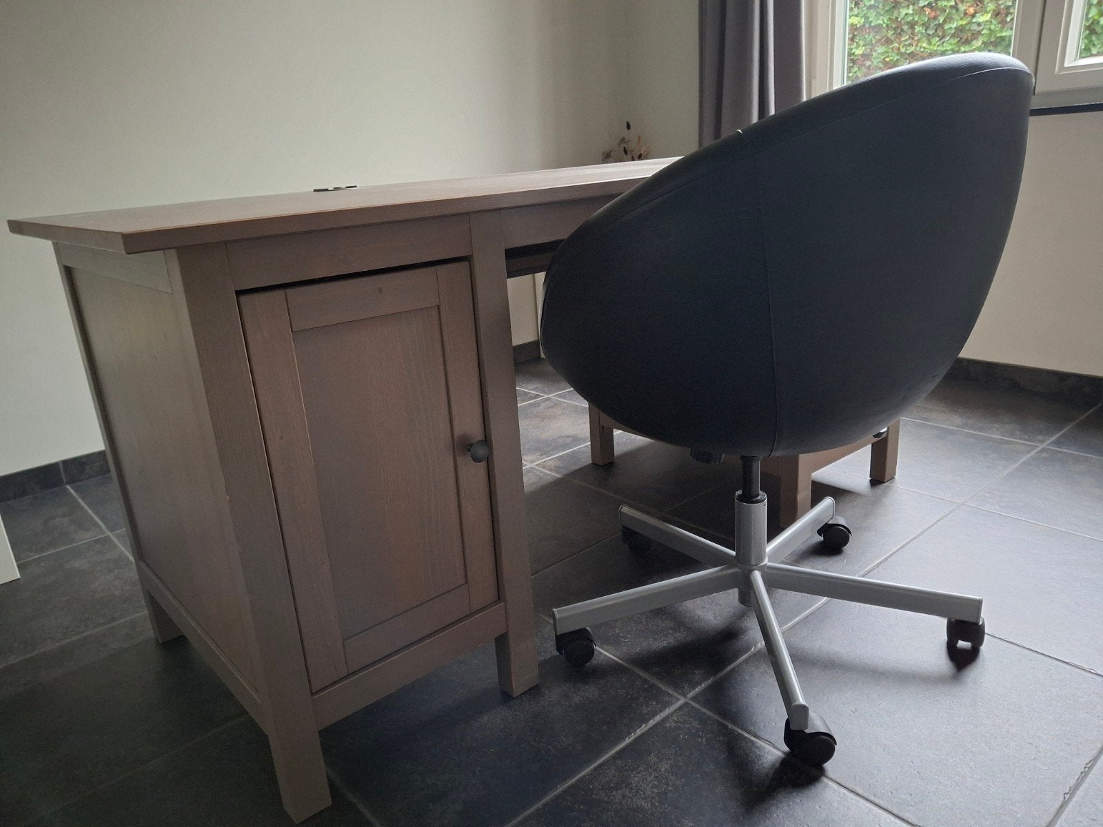 Bureau en bureaustoel, Ophalen, Met lades, 160 cm, Gebruikt