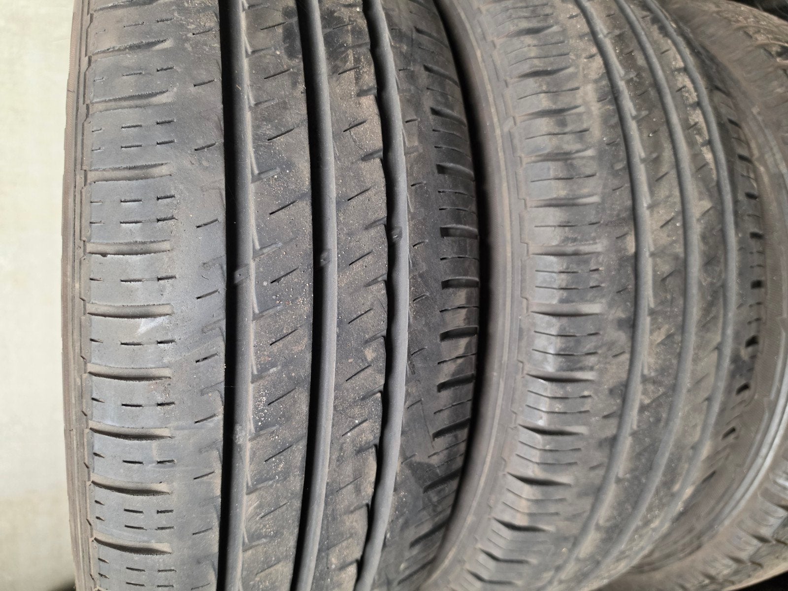 Hankook 235/65r16c 60€ l'unité avec montage et équilibrage, Enlèvement