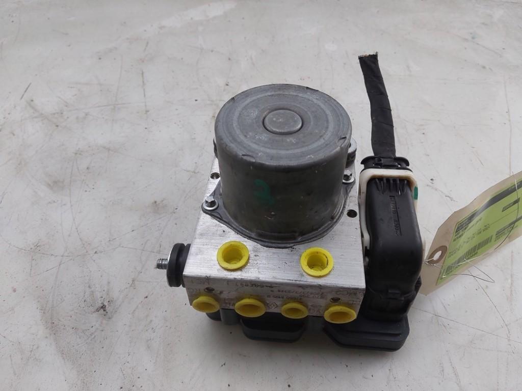 ABS POMP ABS Arkana (RJLL) (|476608195R|476608281R|), Robert Bosch AG, Gebruikt, Renault, Robert-Bosch-Allee 1
74232  Abstatt, DE
