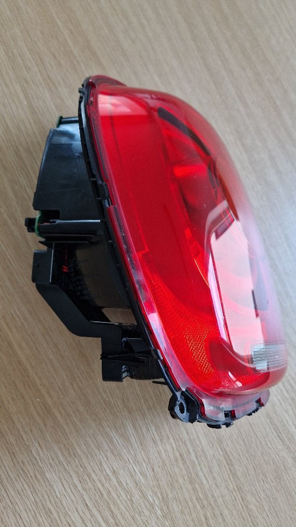 A vendre : feu arrière droit MINI Cooper/John Cooper Works, Enlèvement, Neuf, Mini