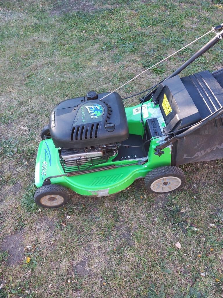 Grasmaaier, zelftrekker., Ophalen, Cirkelmaaier, Gebruikt, 50 cm of meer