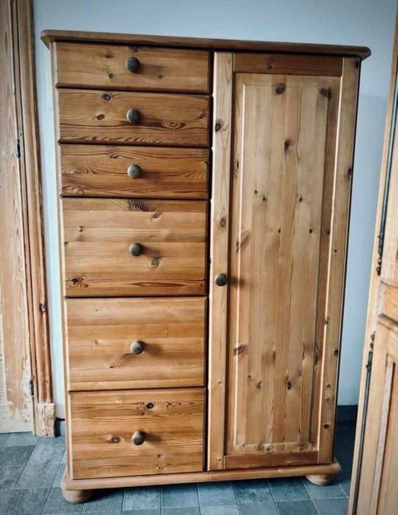 Commode en pin massif H 137 x | 85  P 35 • Bon état +, Maison & Meubles, Armoires | Commodes, 25 à 50 cm, 5 tiroirs ou plus, Enlèvement