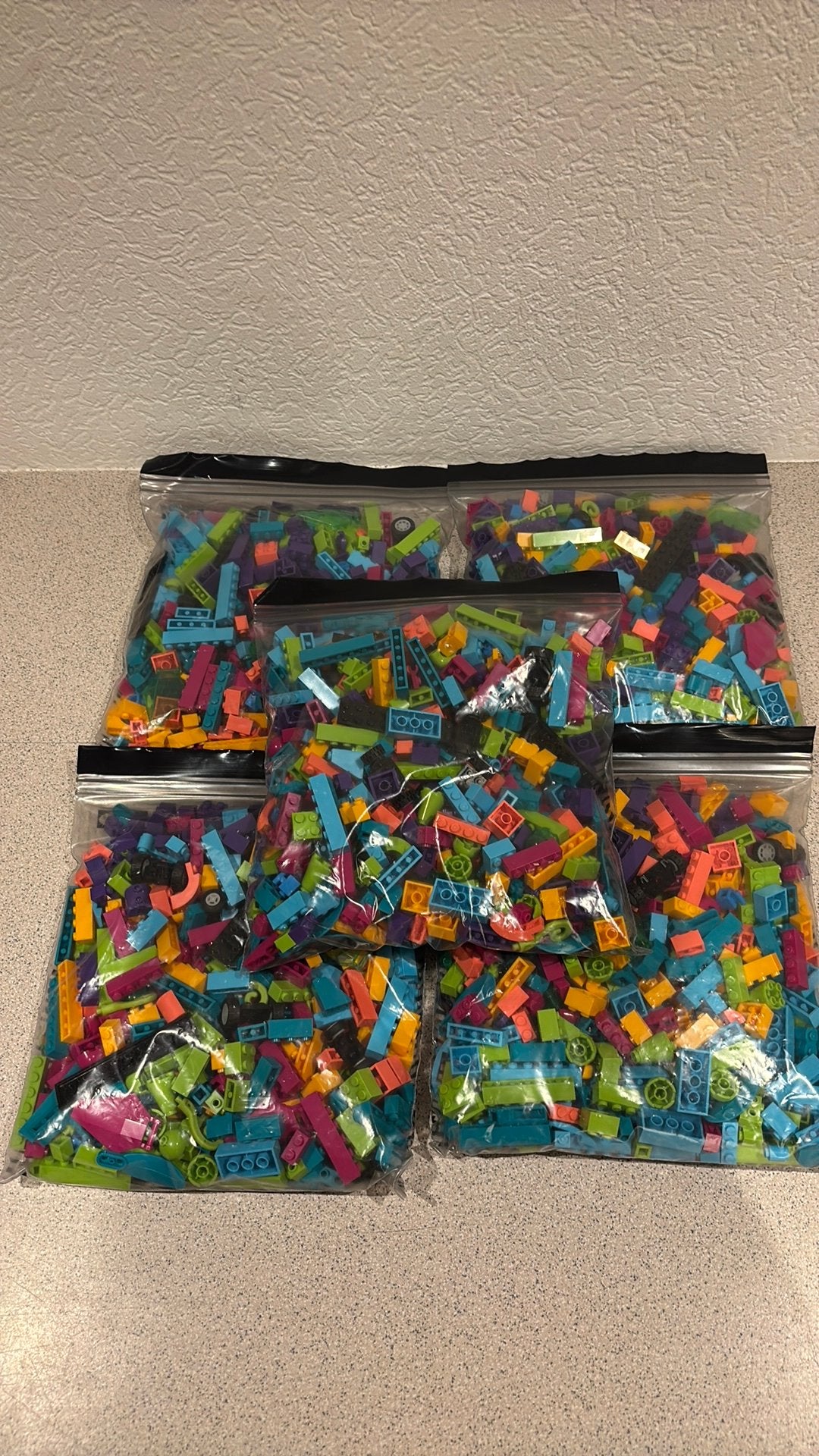 Lego pakket met 550 stenen per zak PRIJS IS PER ZAK, Kinderen en Baby's, Speelgoed | Duplo en Lego, Ophalen, Overige thema's, Lego