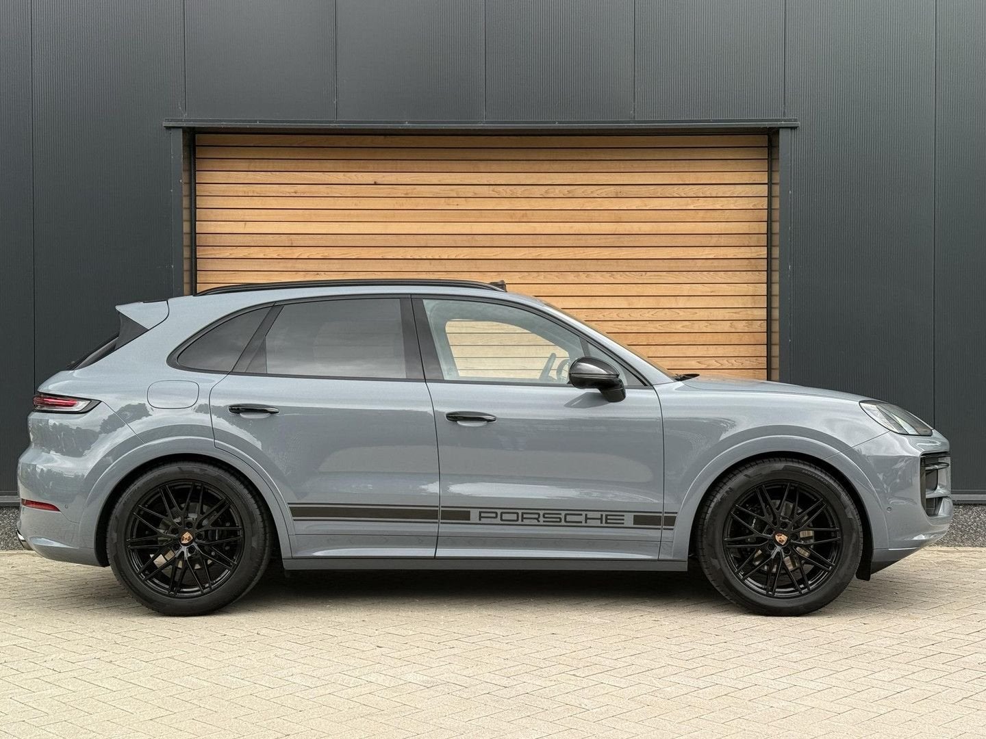 Porsche Cayenne 3.0 Black Edition SportDesign EX BPM! |INNOD, Autos, Porsche, Achat, Entreprise, Carnet d'entretien, Noir