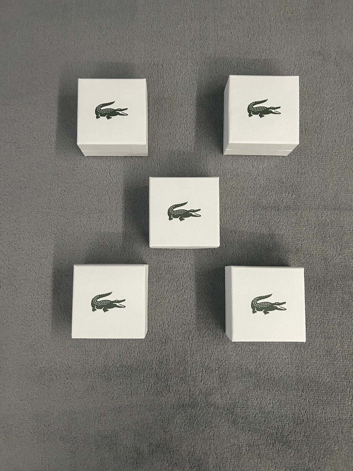 Lot de 5 bracelets Lacoste en argent, Handtassen en Accessoires, Armbanden, Nieuw, Staal, Zilver, Verzenden