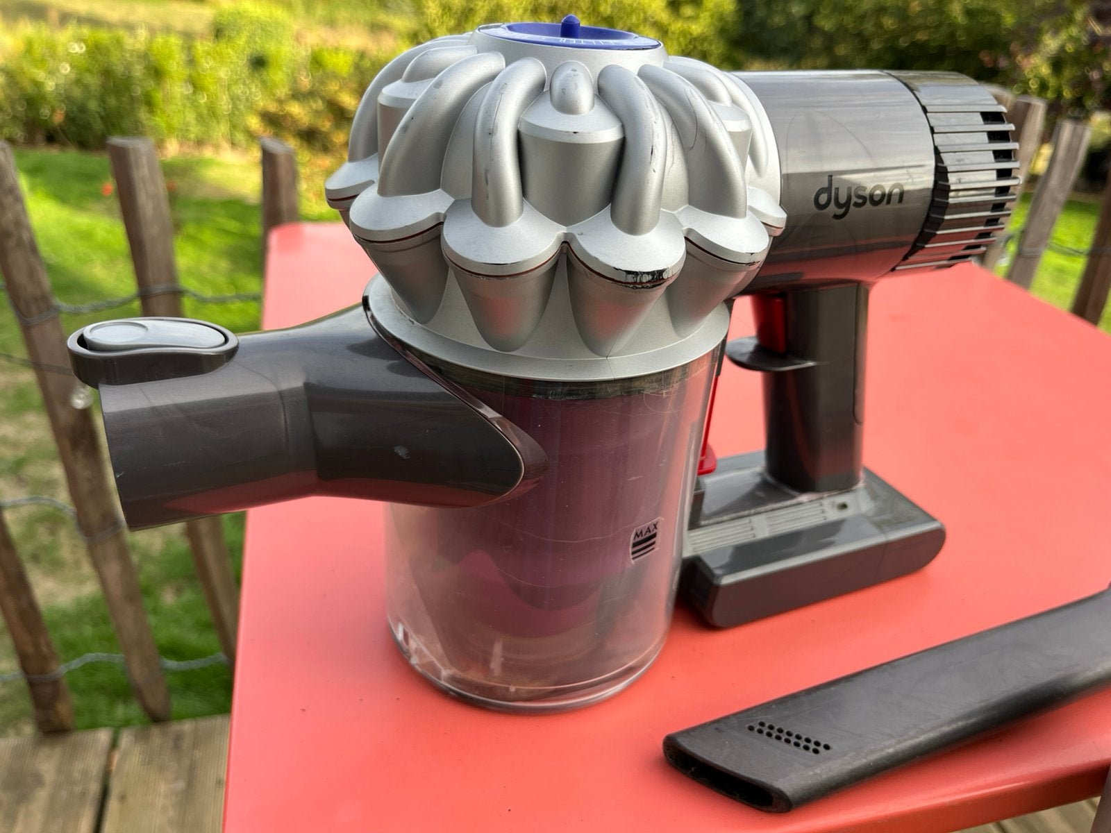 Aspirateur DYSON en panne, Elektronische apparatuur, Ophalen, Dyson, Niet werkend, Reservoir
