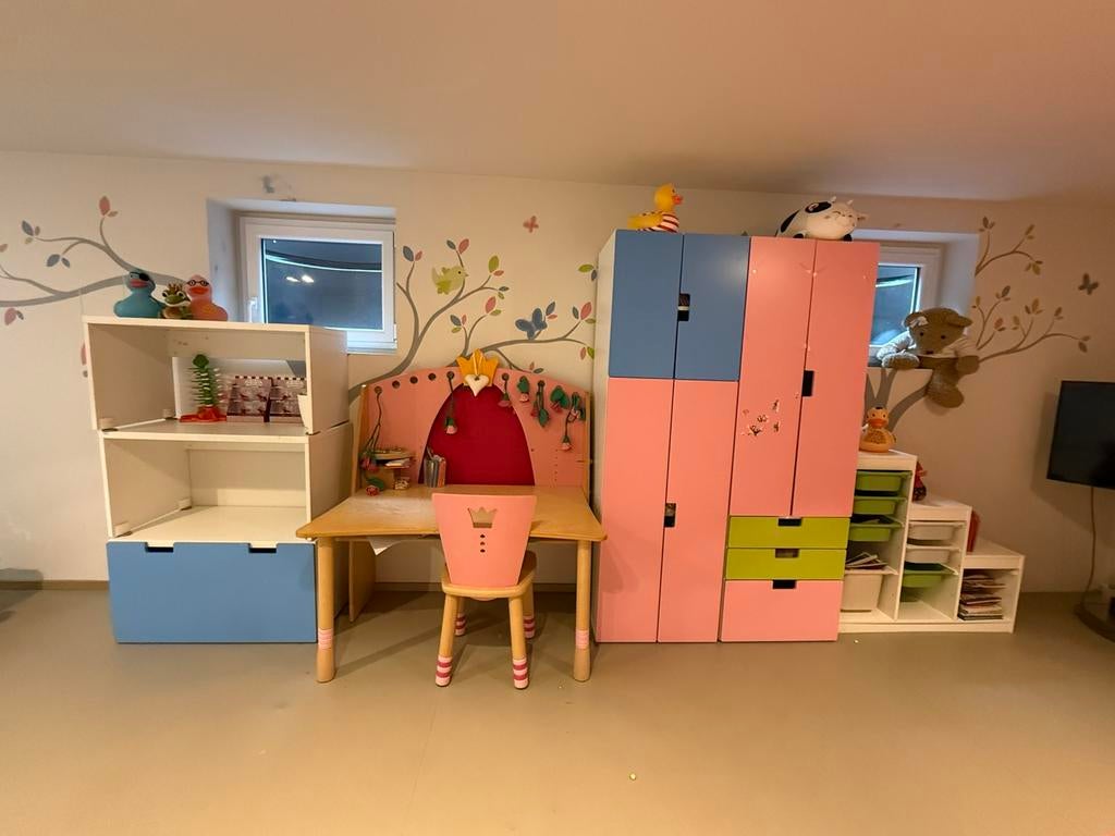 Volledige kastenwand met bureau., Ophalen, Zo goed als nieuw