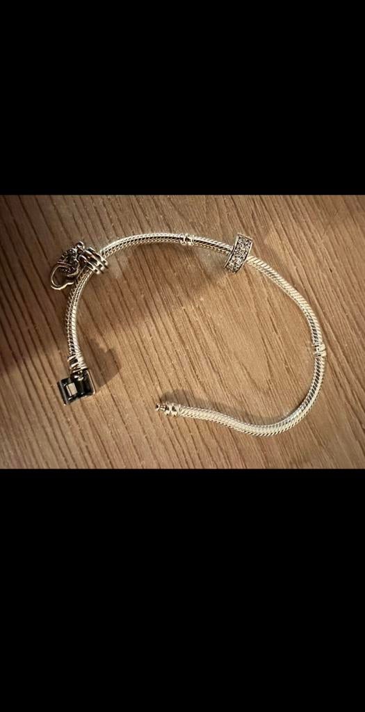 Pandora moments barrel clasp snake chain Bracelet, Handtassen en Accessoires, Armbanden, Zo goed als nieuw, Ophalen of Verzenden