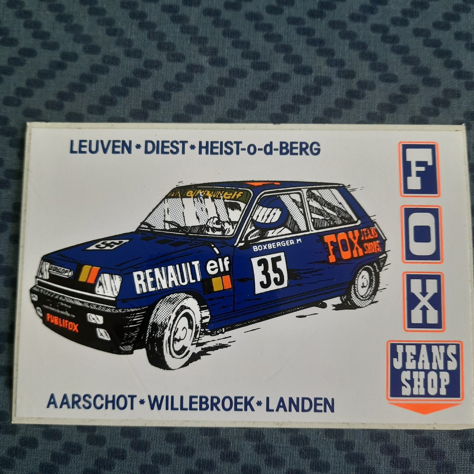 AUTOCOLLANT VINTAGE avec une RENAULT 5 * ÉTAT NEUF *, Enlèvement, Neuf, Voitures