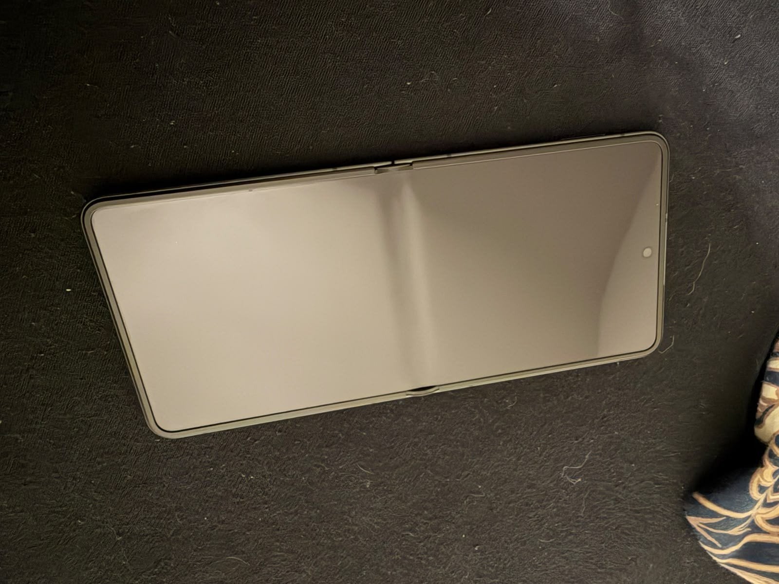 samsung flip 8 a vendre ou echange possible, Avec abonnement, 10 mégapixels ou plus, Comme neuf, Enlèvement
