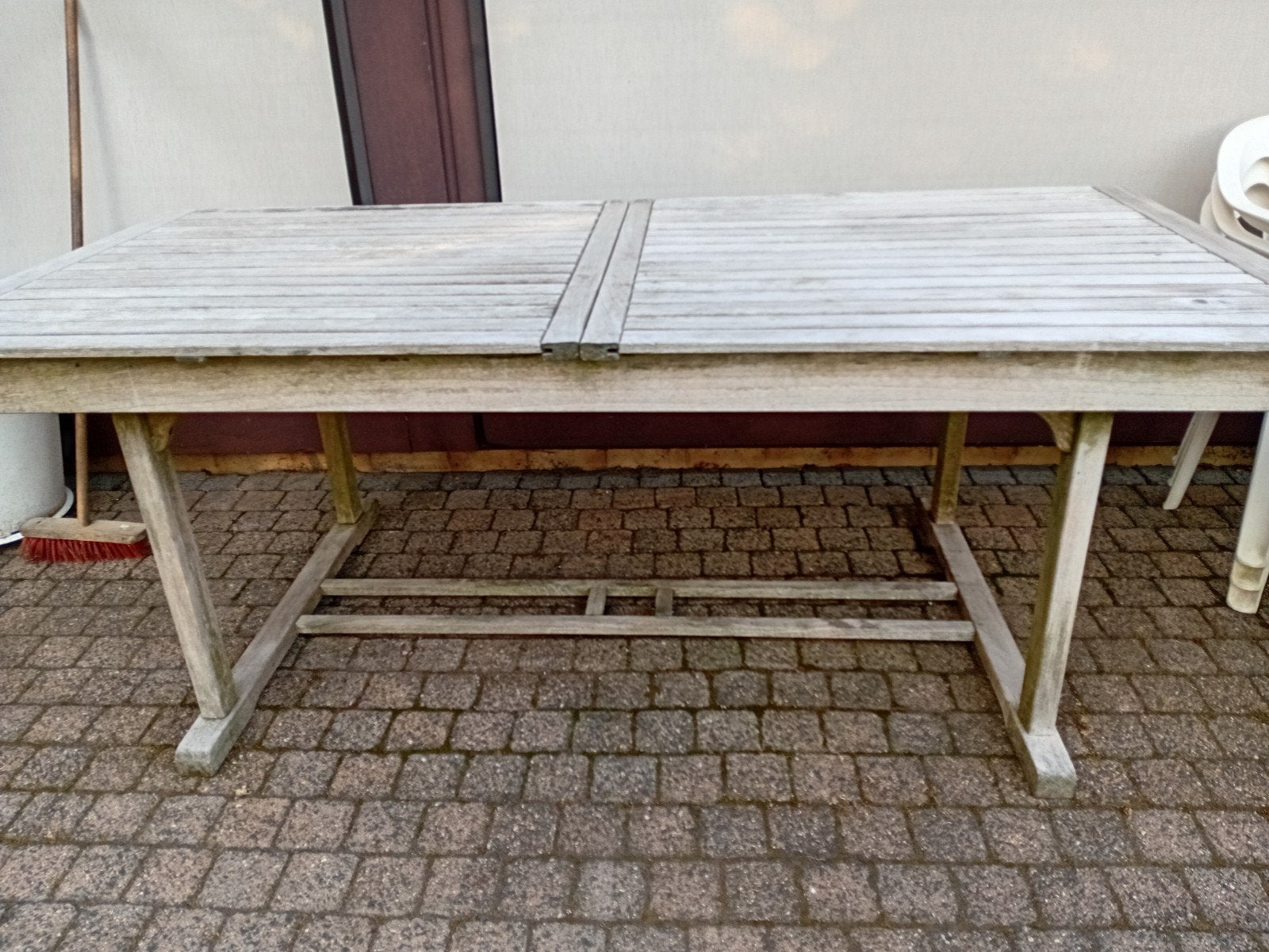 Tuintafel in hout en zes plastieken stoelen, Tuin en Terras, Ophalen, Hout