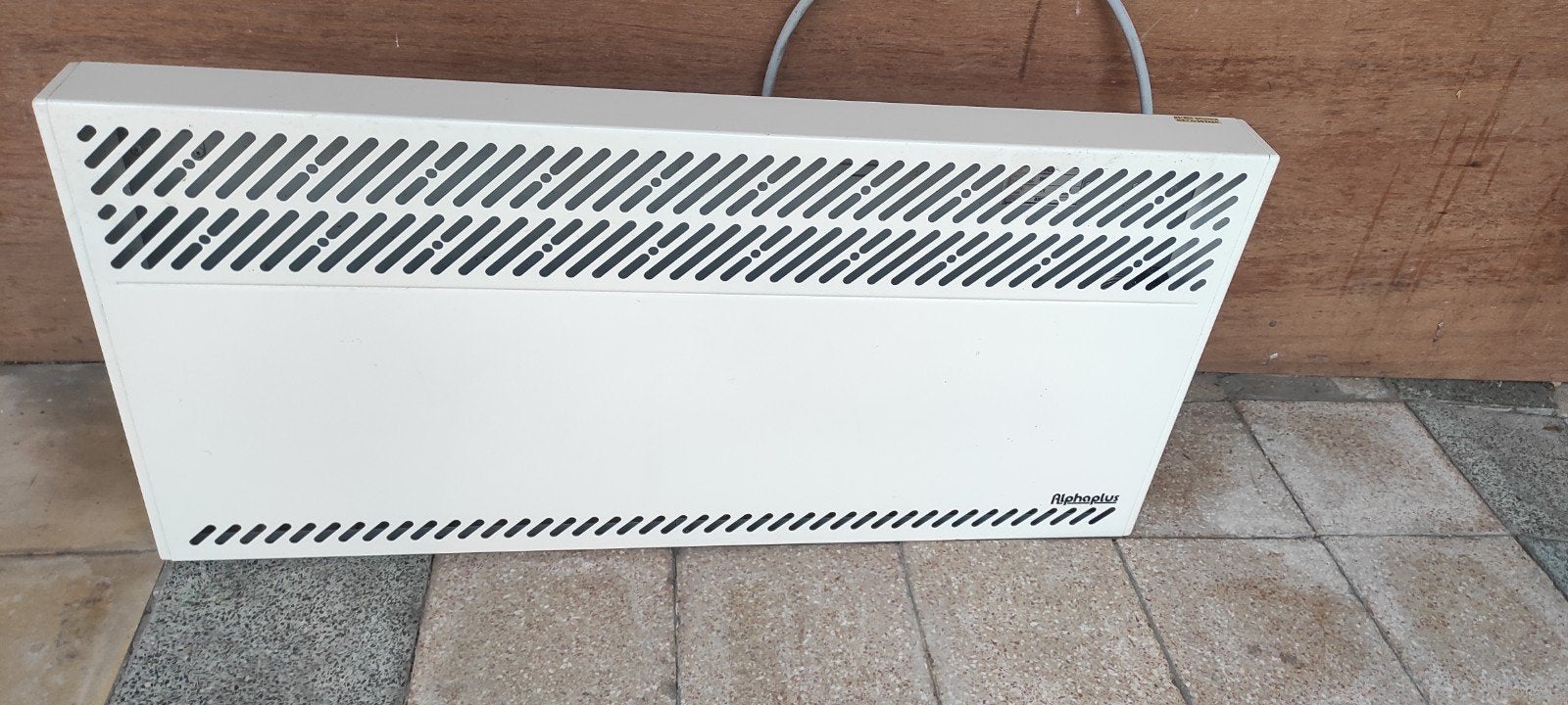 Radiateur mural électrique Alphaplus, facile à utiliser., Enlèvement