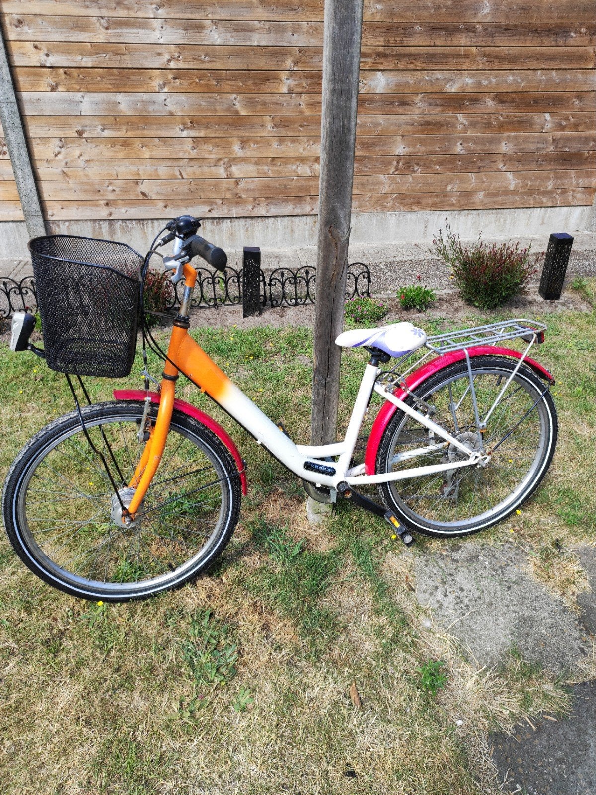 Wit en oranje fiets 24", Fietsen en Brommers, Ophalen, 20 inch of meer, Gebruikt, Versnellingen