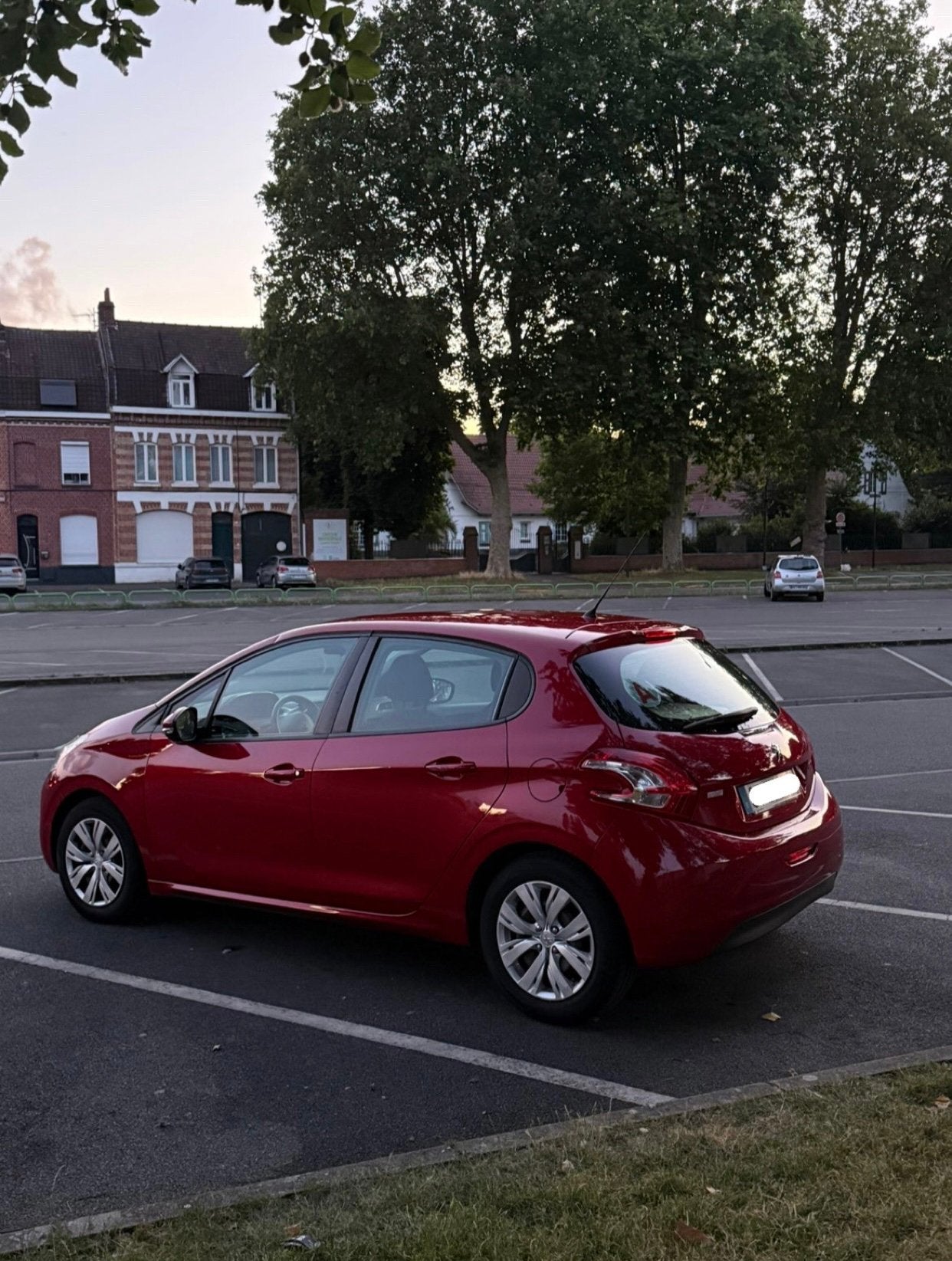 Peugeot 208, Autos, Opel, Particulier, Autres modèles, ABS, Airbags, Air conditionné, Alarme, Bluetooth, Ordinateur de bord, Verrouillage central