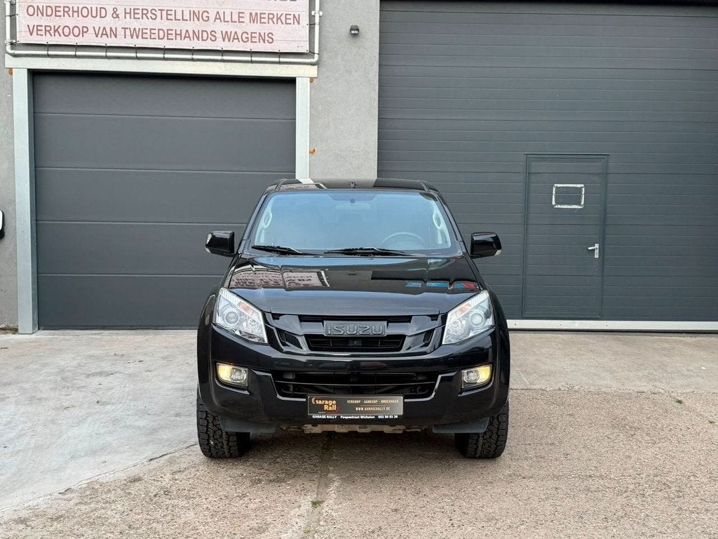 Isuzu D-max Isuzu D-Max 4x4 (année de construction 2015), Euro 5, Entreprise, Boîte manuelle, Noir