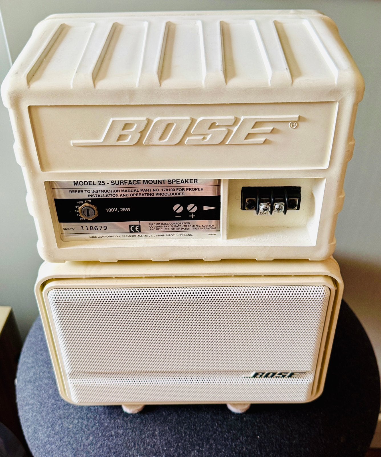 BOSE.  VINTAGE model 25 Surface Mount Speakers, Audio, Tv en Foto, Luidsprekerboxen, Ophalen, Gebruikt, Bose, Center speaker