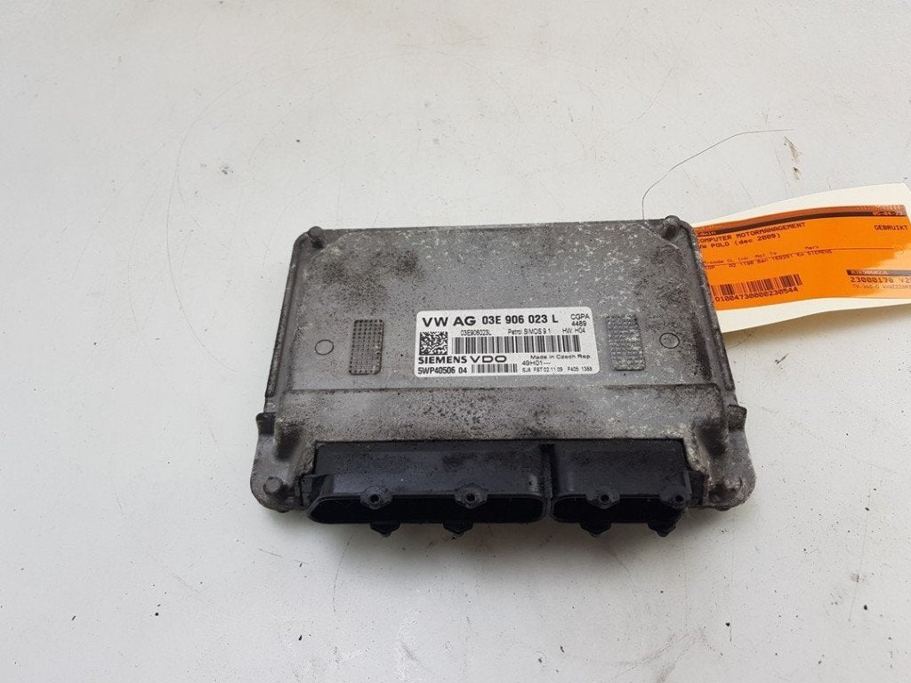 COMPUTER MOTOR Volkswagen Polo V (6R) (|03E906023L|), Gebruikt, Volkswagen, Volkswagen AG, Kundenbetreuung@volkswagen.de