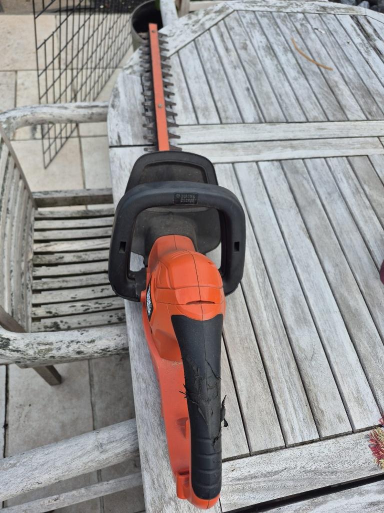 Heggenschaar B&D electrisch, Tuin en Terras, Heggenscharen, Ophalen, Gebruikt, Black & Decker