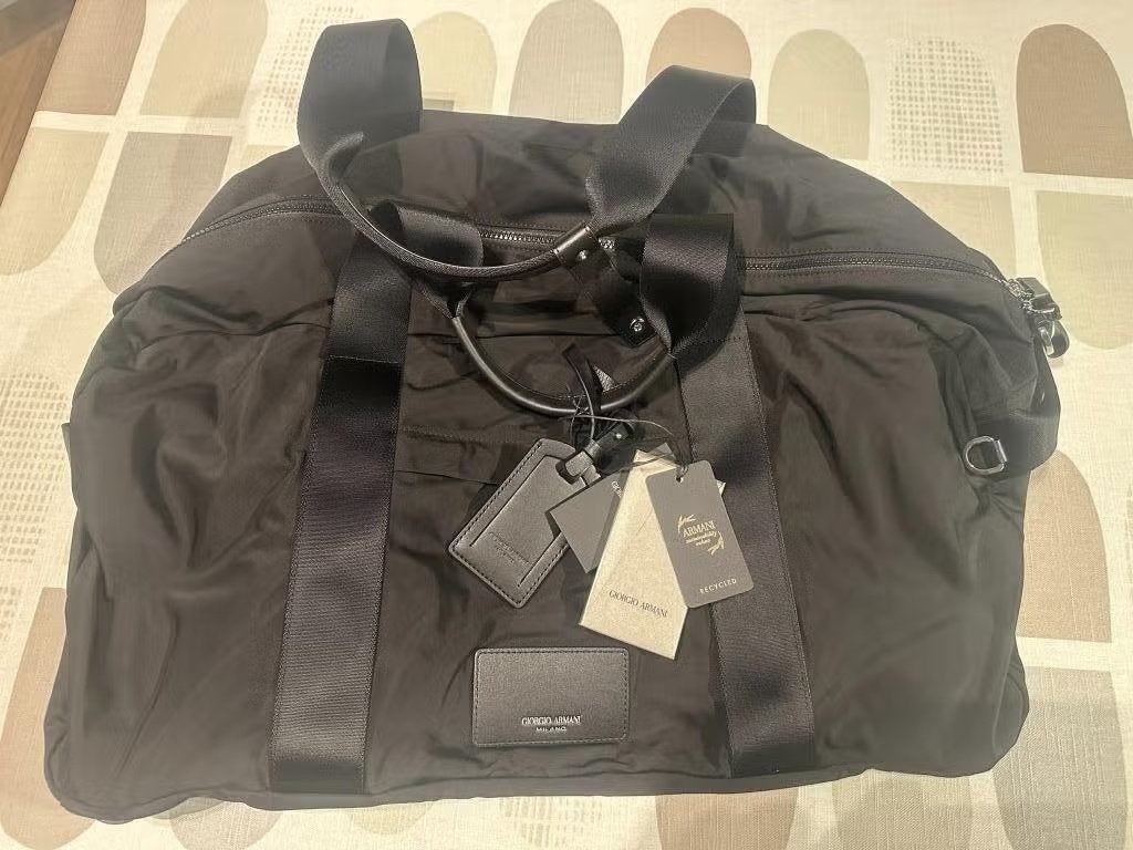 Sac de voyage / sport homme armini NEUF jamais porté, 55 à 75 cm, Poignée extensible, Enlèvement, 40 à 60 cm