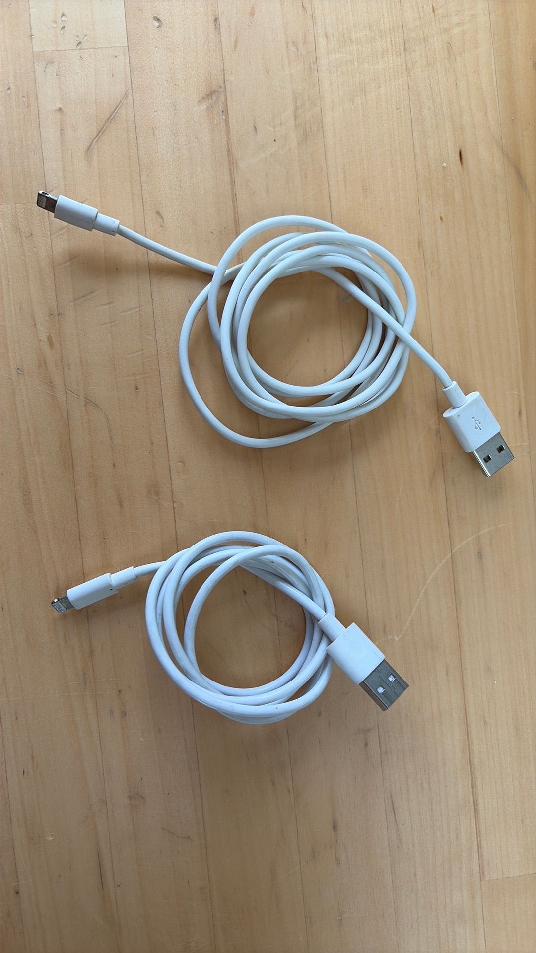 Câble de recharge pour iPhone, Télécoms, Téléphonie mobile | Chargeurs pour téléphone, Enlèvement, Comme neuf