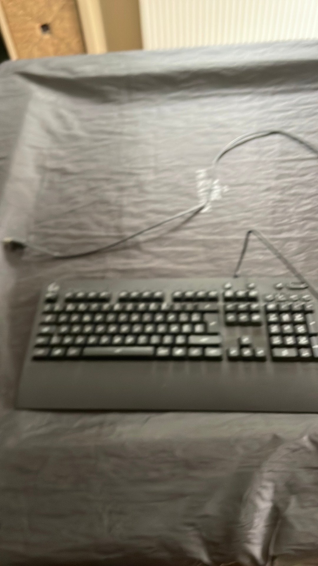 Clavier logitec filaire, très bonne eta, Computers en Software, Toetsenborden, Ophalen, Zo goed als nieuw, Bedraad