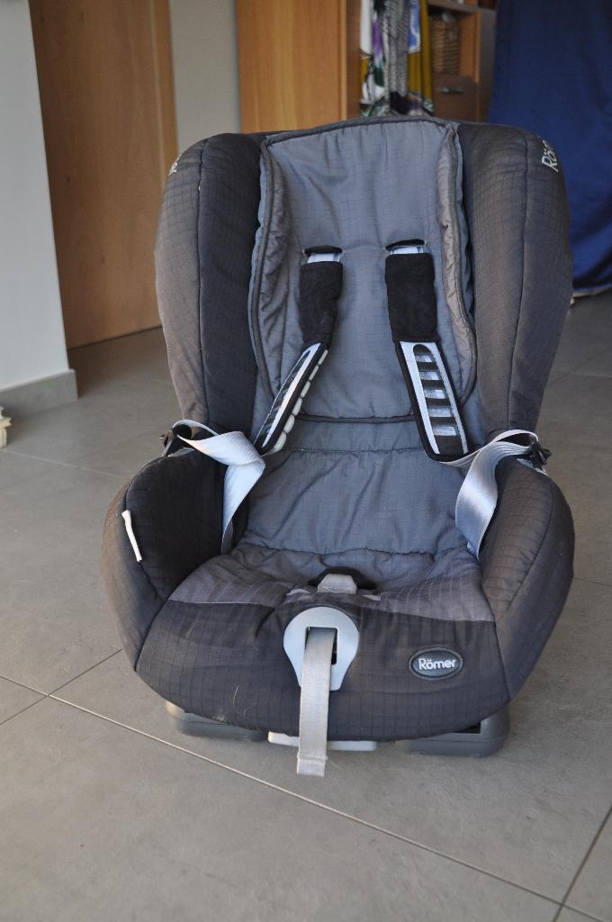 Römer autostoel, Kinderen en Baby's, Autostoeltjes, Ophalen, Gebruikt, Romer, Isofix