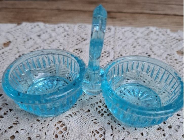 Frans brocante turquoise glazen peper en zoutstel vaatjes, Ophalen of Verzenden