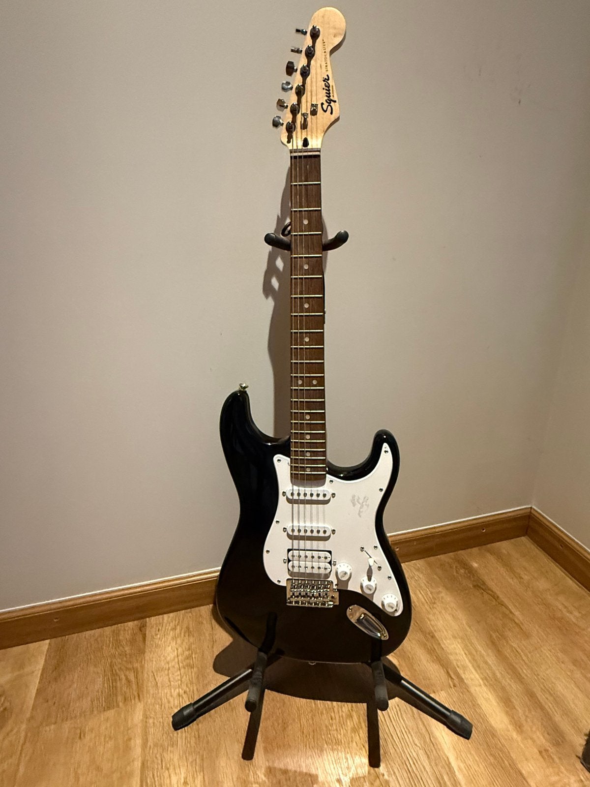 Electrische Gitaar met toebehoren, Ophalen, Zo goed als nieuw, Fender, Met versterker