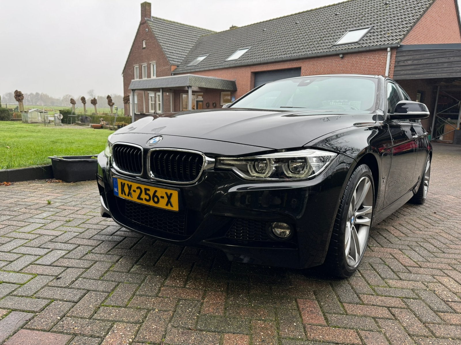 BMW 330e 340pk 2016 Zwart volledig M pakket full option, Auto's, BMW, Particulier, 3 Reeks, 360° camera, ABS, Achteruitrijcamera