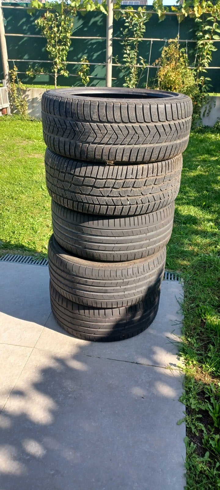 oude banden Gratis 245/40 r20 en 245/35 r20, Auto-onderdelen, Ophalen, Zomerbanden, Band(en)