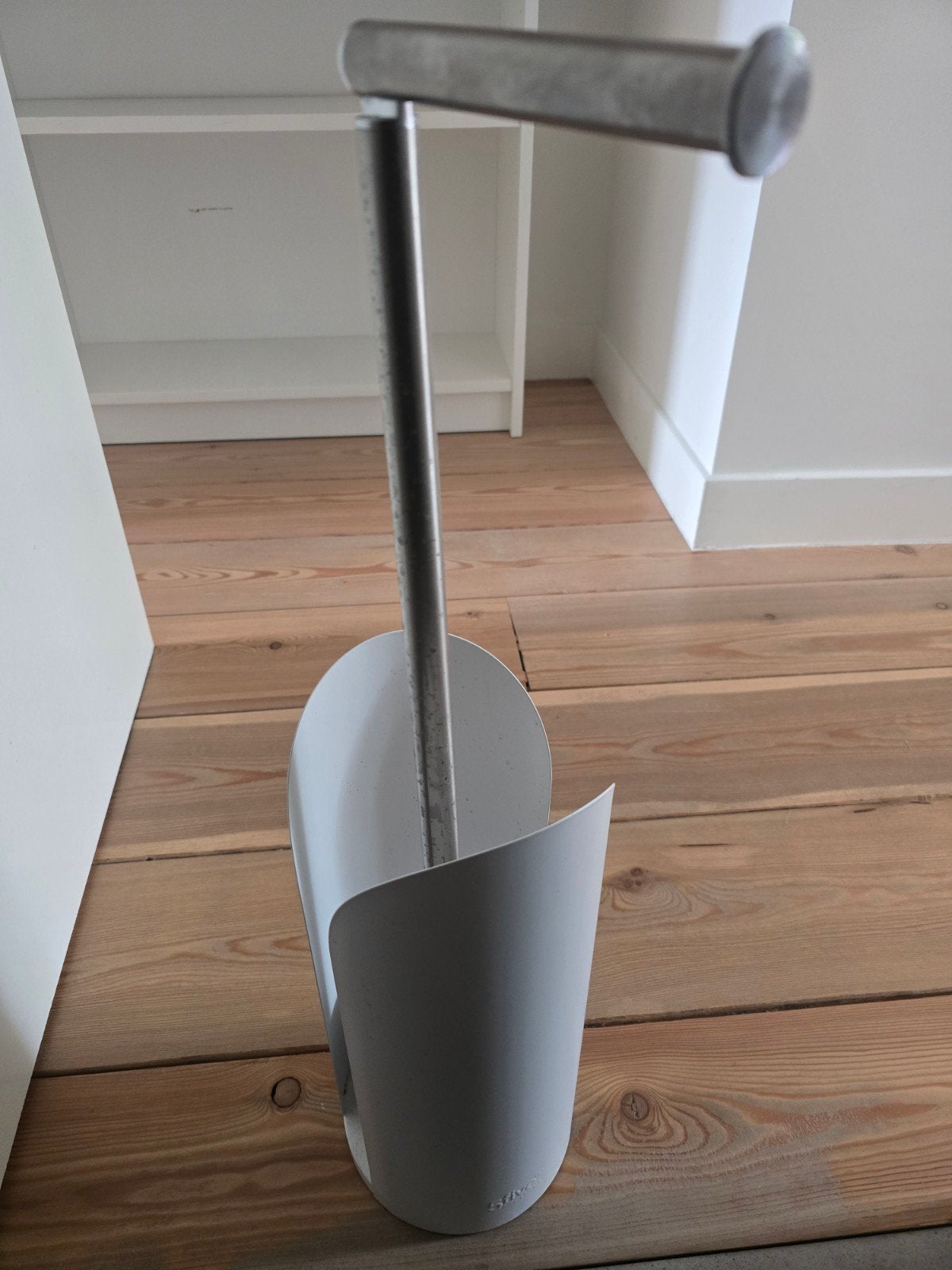 5Five staande toiletrolhouder met een flexibele stang, Ophalen, Wit