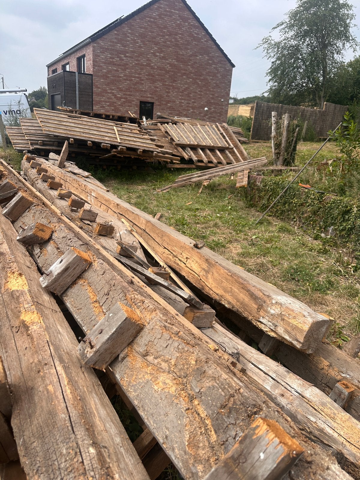 Bois sec gratuit, Jardin & Terrasse, Poteaux, Poutres & Planches, Enlèvement, Comme neuf