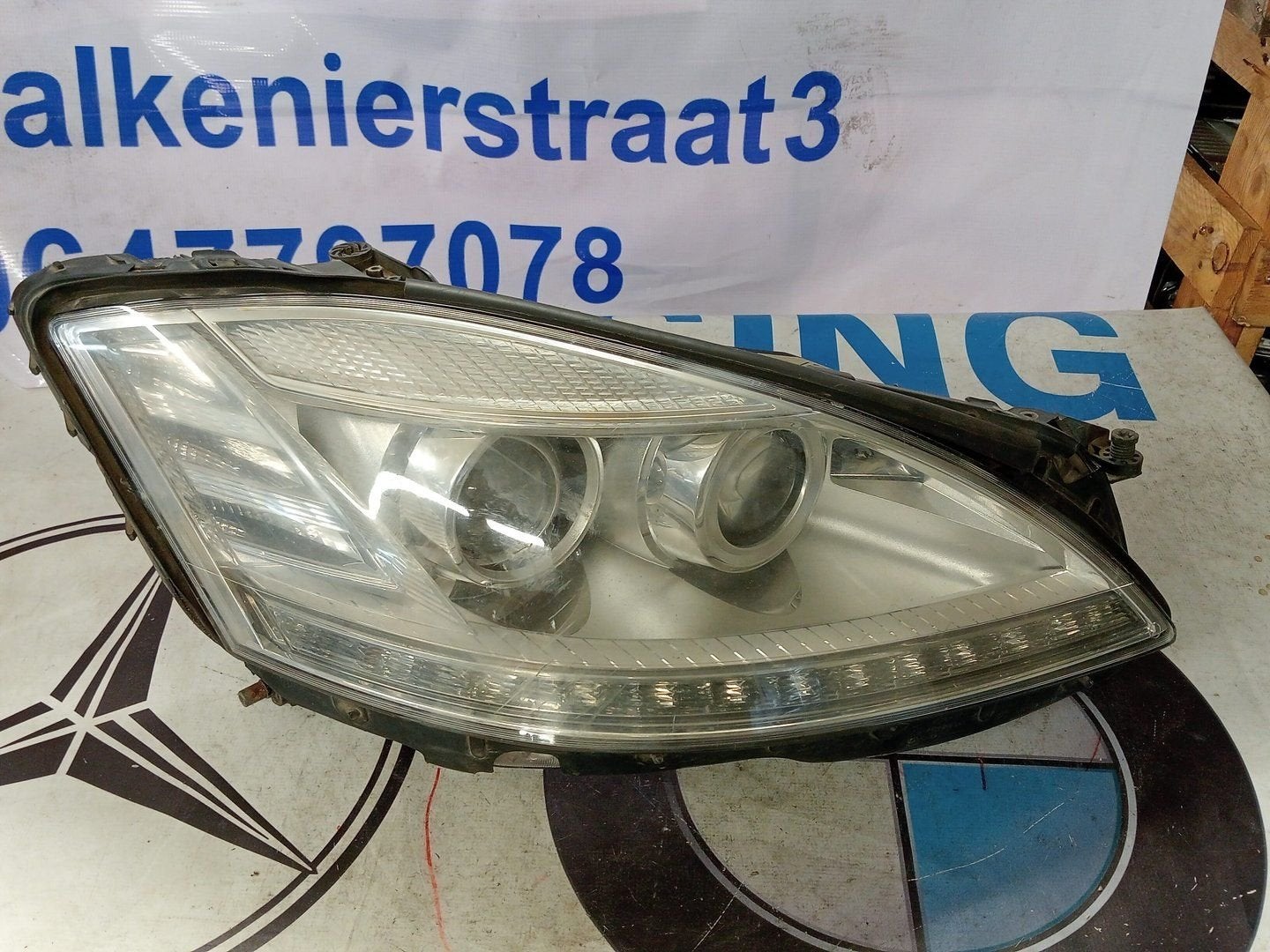 MERCEDES S KLASSE W221 XENON KOPLAMP RECHTS A2218201259, Utilisé, -, -, Enlèvement ou Envoi
