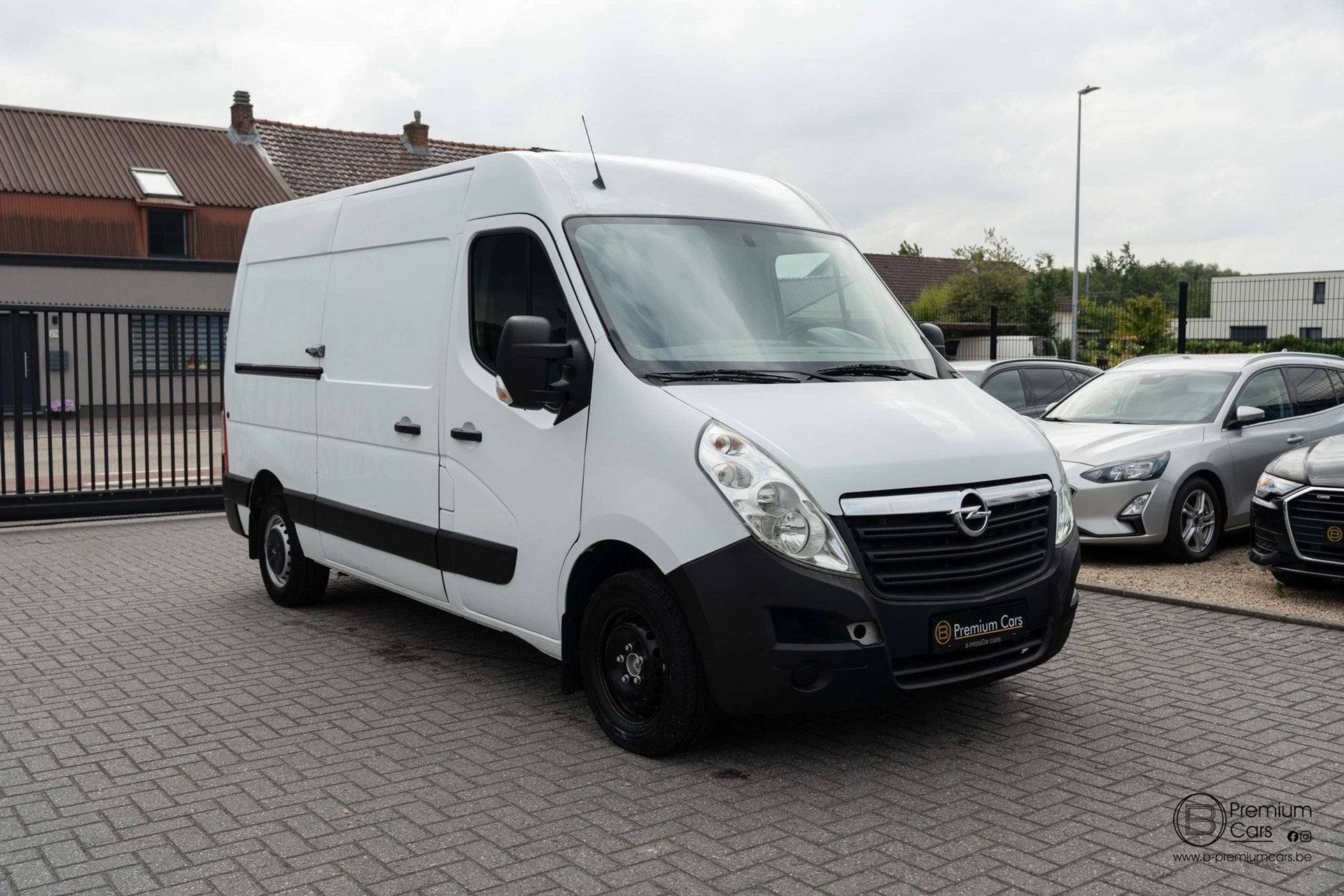 Opel Movano 2.3 CDTi L2 H3! Leder! Navi! Camera! Airco!, 4 deurs, Gebruikt, Euro 6, Grijs