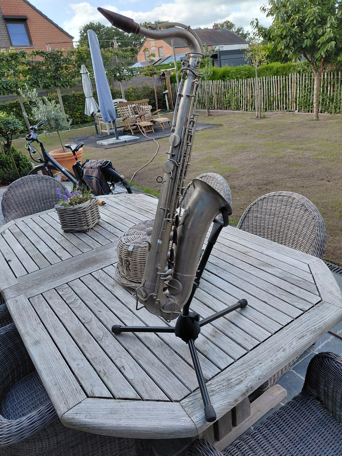 antieke tenor saxofoon  de vries  uit Antwerpen, Ophalen