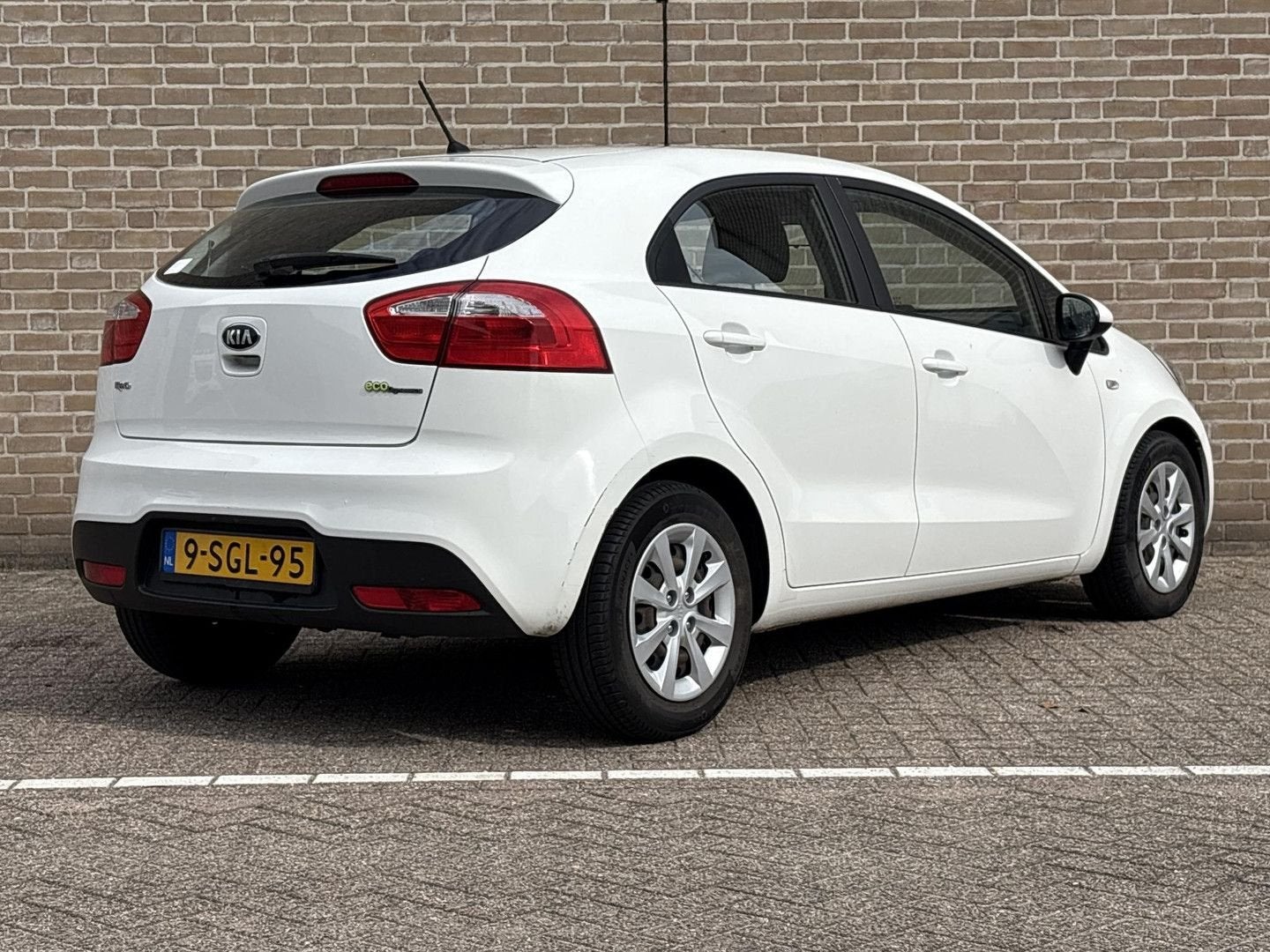 Kia Rio 1.2 CVVT Comfort Pack | Airco |, Autos, Kia, Achat, Electronic Stability Program (ESP), Entreprise, Boîte manuelle