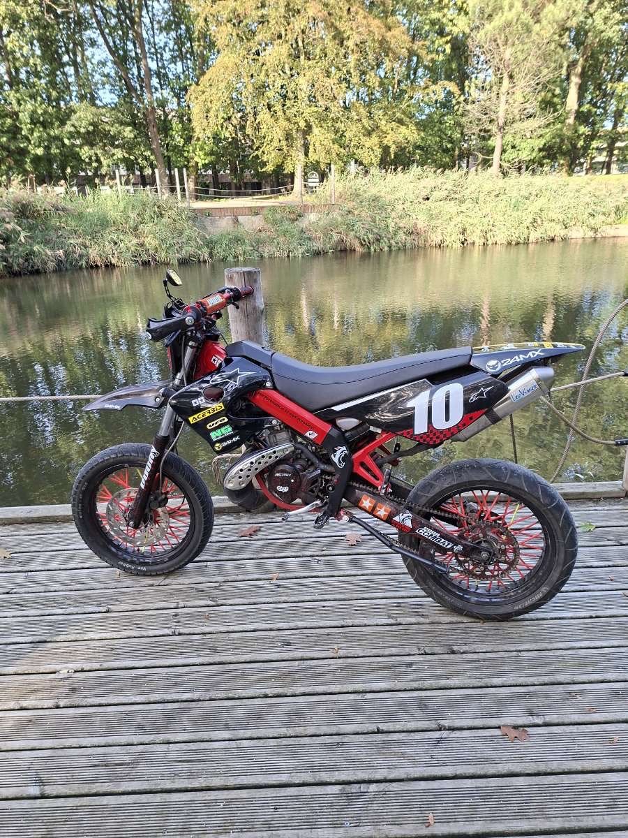 Derbi Senda Xtreme 50cc, Fietsen en Brommers, Ophalen, Zo goed als nieuw, 50 cc