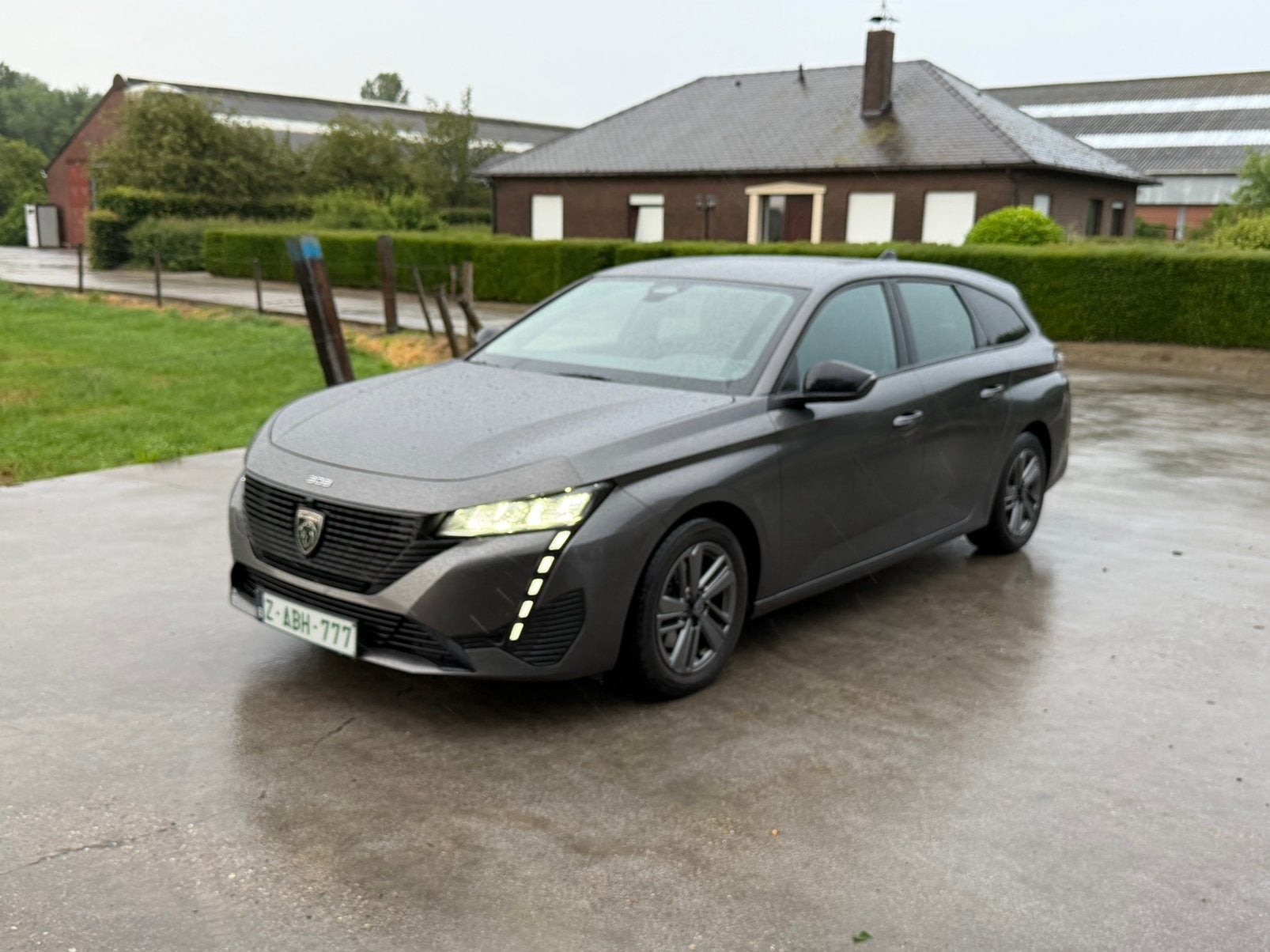 Peugeot 308 1.5HDI SW 2022 130PK Climatisation Navi Carplay, Autos, Achat, Euro 6, Entreprise, 5 portes
