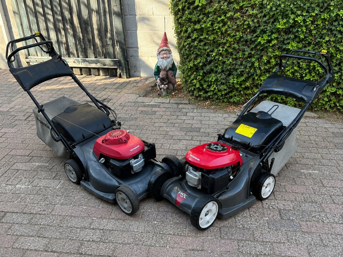 Honda benzinegrasmaaiers – 2 stuks, Tuin en Terras, Ophalen, Zo goed als nieuw, Opvangbak