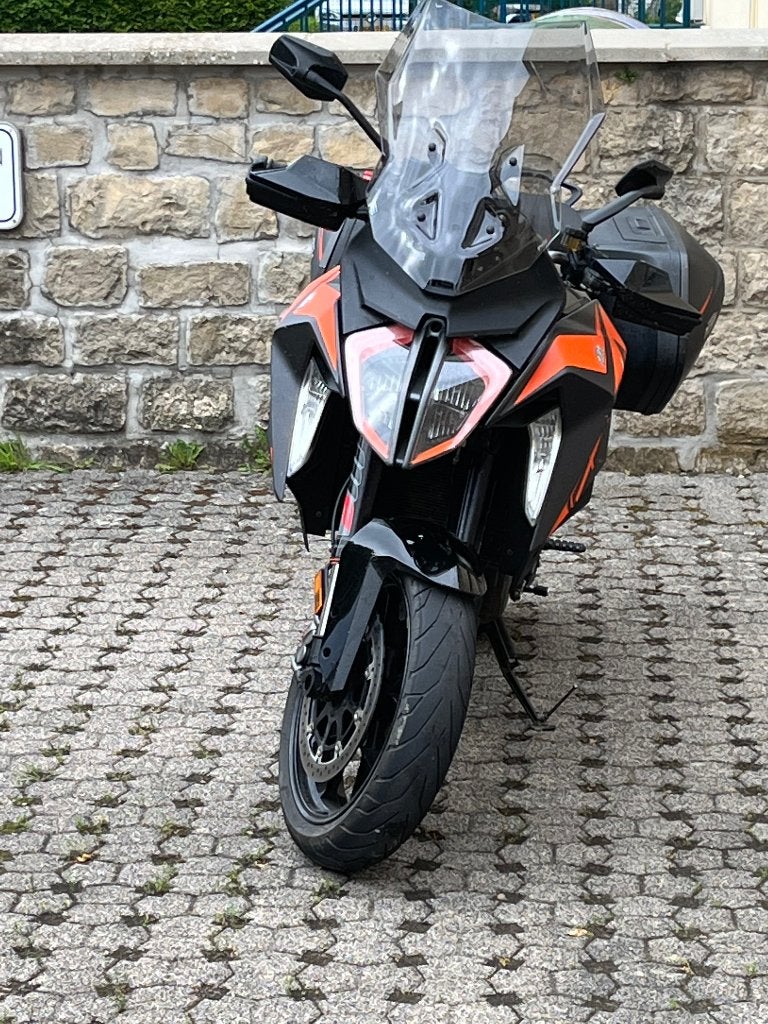KTM super duke Gt 2020, Motos, Motos | KTM, Particulier, Tourisme, 2 cylindres, Permis Moto A1 minimum, ABS, Régulateur de vitesse
